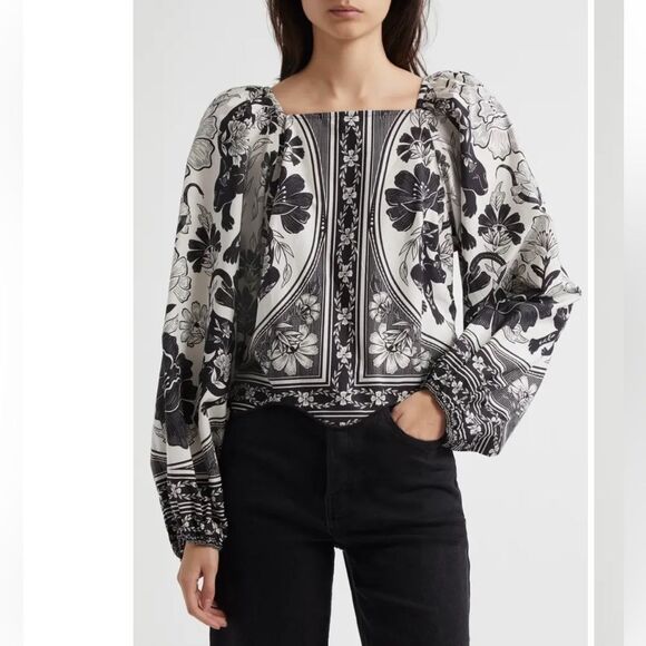 FARM Rio Placed Floral Print Long Sleeve Cotton Top - Picture 1 of 6